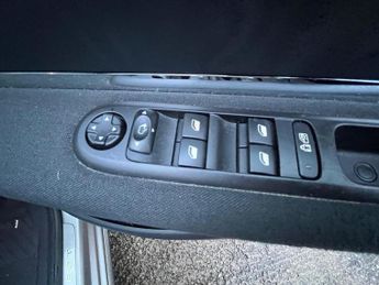 Peugeot 3008 1.6 e-HDi Allure EGC Euro 5 (s/s) 5dr