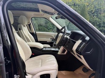 Land Rover Range Rover 4.4 SD V8 Vogue Auto 4WD Euro 6 (s/s) 5dr
