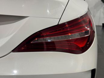 Mercedes-Benz CLA 2.1 CLA220d AMG Line Night Edition Coupe 7G-DCT Euro 6 (s/s) 4dr