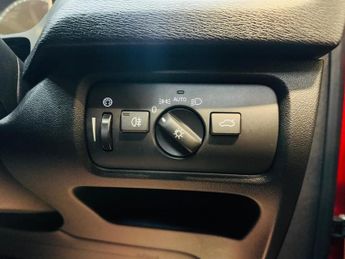 Volvo V40 2.0 D3 Inscription Edition Auto Euro 6 (s/s) 5dr