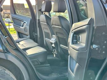 Land Rover Discovery Sport 2.0 TD4 HSE Black Auto 4WD Euro 6 (s/s) 5dr