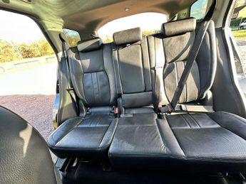Land Rover Discovery Sport 2.0 TD4 HSE Black Auto 4WD Euro 6 (s/s) 5dr