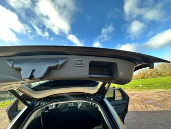 Land Rover Discovery Sport 2.0 TD4 HSE Black Auto 4WD Euro 6 (s/s) 5dr