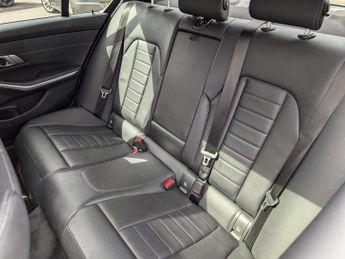 BMW 3 Series 2.0 330e 12kWh M Sport Auto xDrive Euro 6 (s/s) 4dr