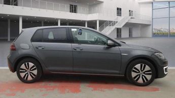 Volkswagen e-Golf 35.8kWh e-Golf Auto 5dr