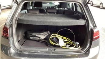 Volkswagen e-Golf 35.8kWh e-Golf Auto 5dr
