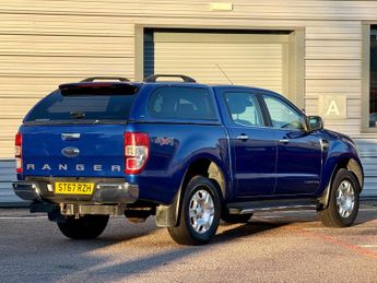 Ford Ranger 3.2 TDCi Limited 1 Pickup Double Cab 4dr Diesel Auto 4WD Euro 6 