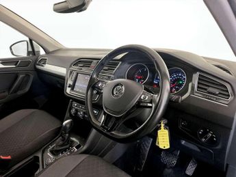 Volkswagen Tiguan 2.0 TDI BlueMotion Tech SE Navigation DSG 4Motion Euro 6 (s/s) 5