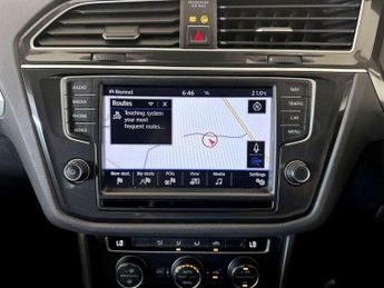 Volkswagen Tiguan 2.0 TDI BlueMotion Tech SE Navigation DSG 4Motion Euro 6 (s/s) 5