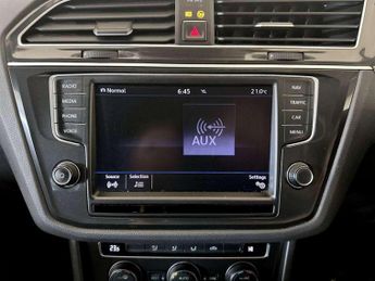 Volkswagen Tiguan 2.0 TDI BlueMotion Tech SE Navigation DSG 4Motion Euro 6 (s/s) 5
