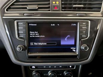 Volkswagen Tiguan 2.0 TDI BlueMotion Tech SE Navigation DSG 4Motion Euro 6 (s/s) 5