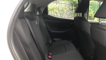 Toyota Yaris 1.5 VVT-h Icon E-CVT Euro 6 (s/s) 5dr