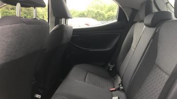 Toyota Yaris 1.5 VVT-h Icon E-CVT Euro 6 (s/s) 5dr