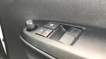 Toyota Yaris 1.5 VVT-h Icon E-CVT Euro 6 (s/s) 5dr