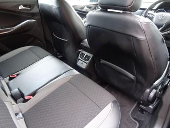 Vauxhall Grandland X 1.2 Turbo Sport Nav Auto Euro 6 (s/s) 5dr