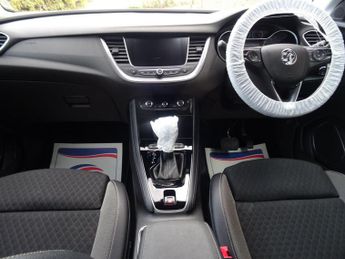 Vauxhall Grandland X 1.2 Turbo Sport Nav Auto Euro 6 (s/s) 5dr