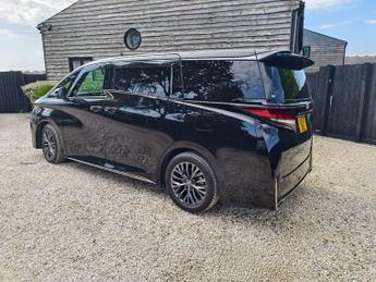 Toyota Vellfire ?6 HYBRIDS AVAILABLE?