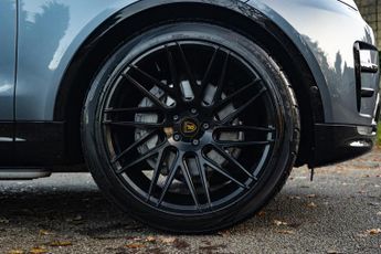 Land Rover Discovery 3.0 SD V6 HSE Luxury Auto 4WD Euro 6 (s/s) 5dr