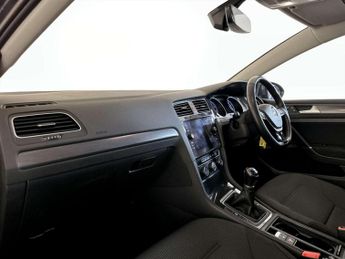 Volkswagen Golf 1.0 TSI BlueMotion Tech SE Nav Hatchback 5dr Petrol Manual Euro 