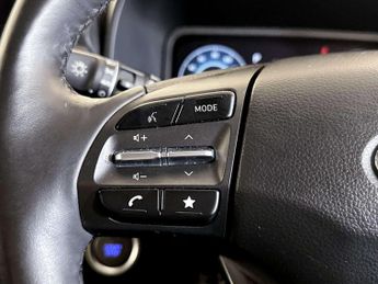 Hyundai KONA 64kWh Premium SUV 5dr Electric Auto (10.5kW Charger) (204 ps)
