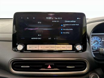 Hyundai KONA 64kWh Premium SUV 5dr Electric Auto (10.5kW Charger) (204 ps)