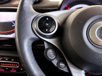 Smart forfour 17.6kWh Exclusive Hatchback 5dr Electric Auto (22kW Charger) (82