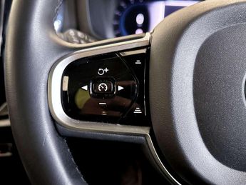 Volvo V60 2.0h T6 Recharge 18.8kWh Plus Dark Estate 5dr Petrol Plug-in Hyb