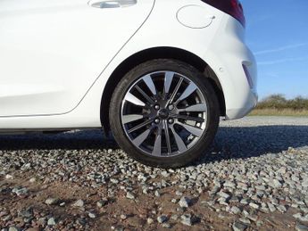 Ford Fiesta 1.0T EcoBoost MHEV Titanium Vignale DCT Euro 6 (s/s) 5dr