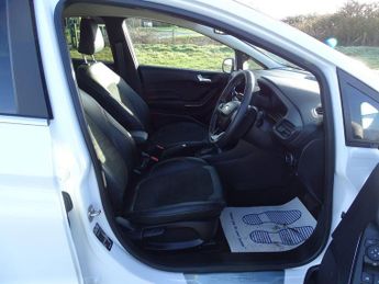 Ford Fiesta 1.0T EcoBoost MHEV Titanium Vignale DCT Euro 6 (s/s) 5dr