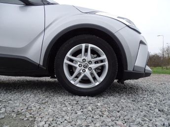 Toyota C-HR 1.8 VVT-h Icon CVT Euro 6 (s/s) 5dr