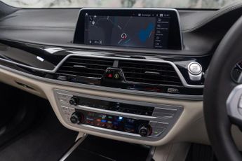 BMW 7 Series 3.0 745Le 12kWh M Sport Auto xDrive Euro 6 (s/s) 4dr