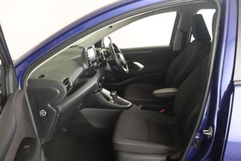 Toyota Yaris 1.5 VVT-h Design E-CVT Euro 6 (s/s) 5dr