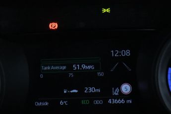 Toyota Yaris 1.5 VVT-h Design E-CVT Euro 6 (s/s) 5dr