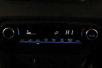 Toyota Yaris 1.5 VVT-h Design E-CVT Euro 6 (s/s) 5dr