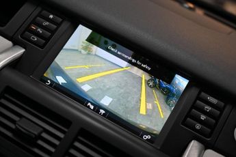 LAND ROVER DISCOVERY SPORT 2.0 TD4 HSE SUV 5dr Diesel Auto 4WD Euro 6 (s/s) (180 ps) +FREE 