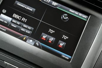 FORD MONDEO 2.0T EcoBoost Titanium Hatchback 5dr Petrol Auto Euro 6 (s/s) (2