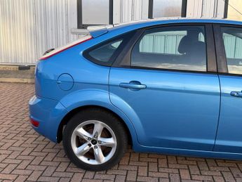 Ford Focus 1.6 Zetec 5dr