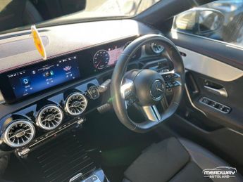 Mercedes-Benz CLA 1.3 CLA200h MHEV AMG Line (Executive) Coupe 7G-DCT Euro 6 (s/s) 