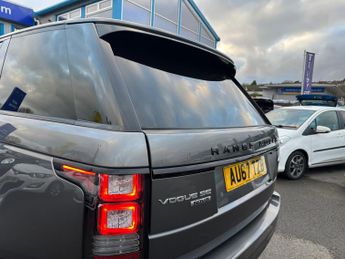 Land Rover Range Rover 4.4 SD V8 Vogue SE Auto 4WD Euro 6 (s/s) 5dr