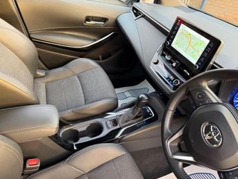 Toyota Corolla 1.8 VVT-h Design CVT Euro 6 (s/s) 5dr