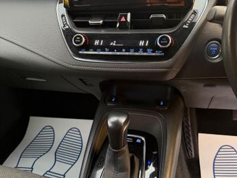 Toyota Corolla 1.8 VVT-h Design CVT Euro 6 (s/s) 5dr