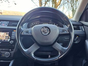 Skoda Octavia 2.0 TDI Elegance DSG Euro 5 (s/s) 5dr