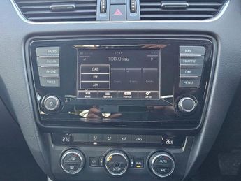 Skoda Octavia 2.0 TDI Elegance DSG Euro 5 (s/s) 5dr