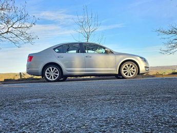 Skoda Octavia 2.0 TDI Elegance DSG Euro 5 (s/s) 5dr
