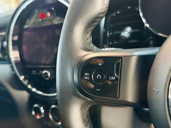 MINI Electric Hatch Cooper SE 32.6kWh Level 2 Auto 3dr