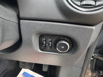 Vauxhall Corsa 1.4 16V Design Auto Euro 5 5dr (A/C)