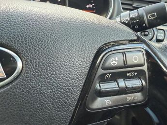 Kia Ceed 1.6 GDi 4 Tech DCT Euro 5 5dr