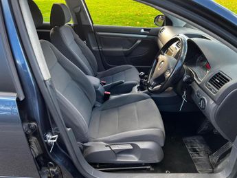 Volkswagen Golf 1.6 FSI Match Hatchback 5dr Petrol Manual (159 g/km, 113 bhp)