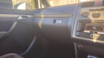 Volkswagen Touran 2.0 TDI Match DSG 5dr (7 Seats)