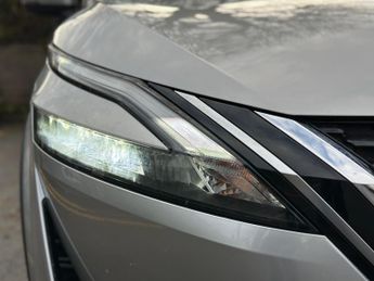 Nissan Qashqai 1.3 DIG-T MHEV Acenta Premium XTRON Euro 6 (s/s) 5dr